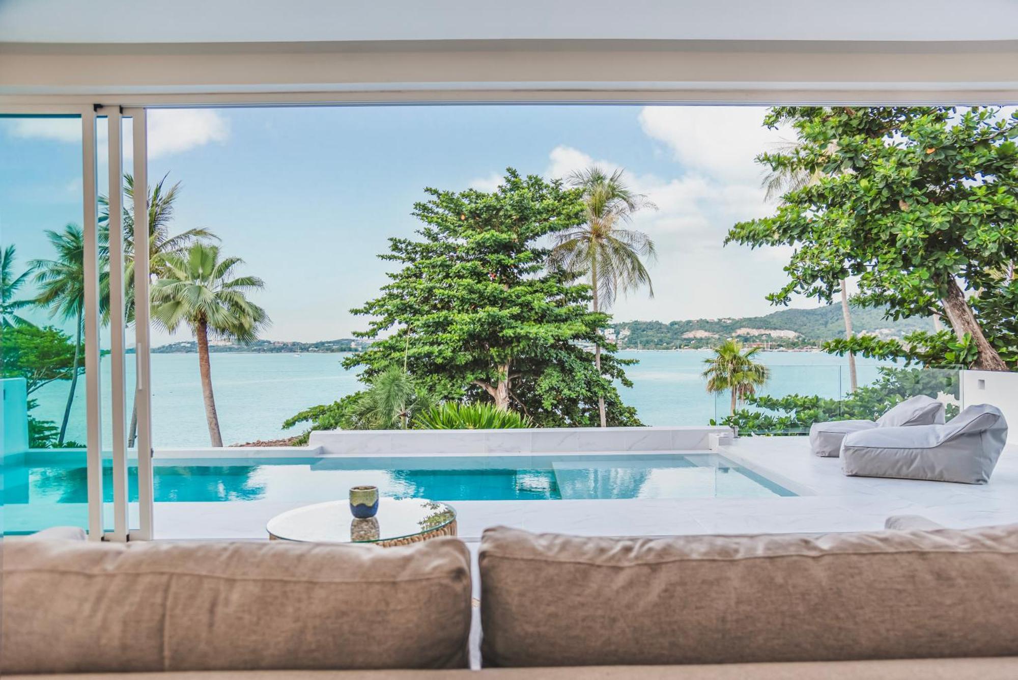 Seaview Beachfront 1